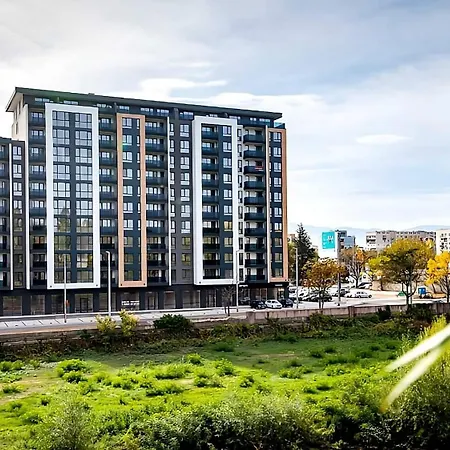 Luxury With Jacuzzi - River View & Underground Parking By Flat Mаnager Daire