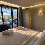 Apartment Luxury With Jacuzzi - River View & Underground Parking By Flat Mаnager *