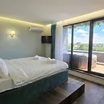 Luxury With Jacuzzi - River View & Underground Parking By Flat Mаnager Apartment Plovdiv