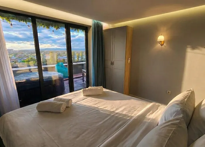 公寓 Luxury With Jacuzzi - River View & Underground Parking By Flat Mаnager *